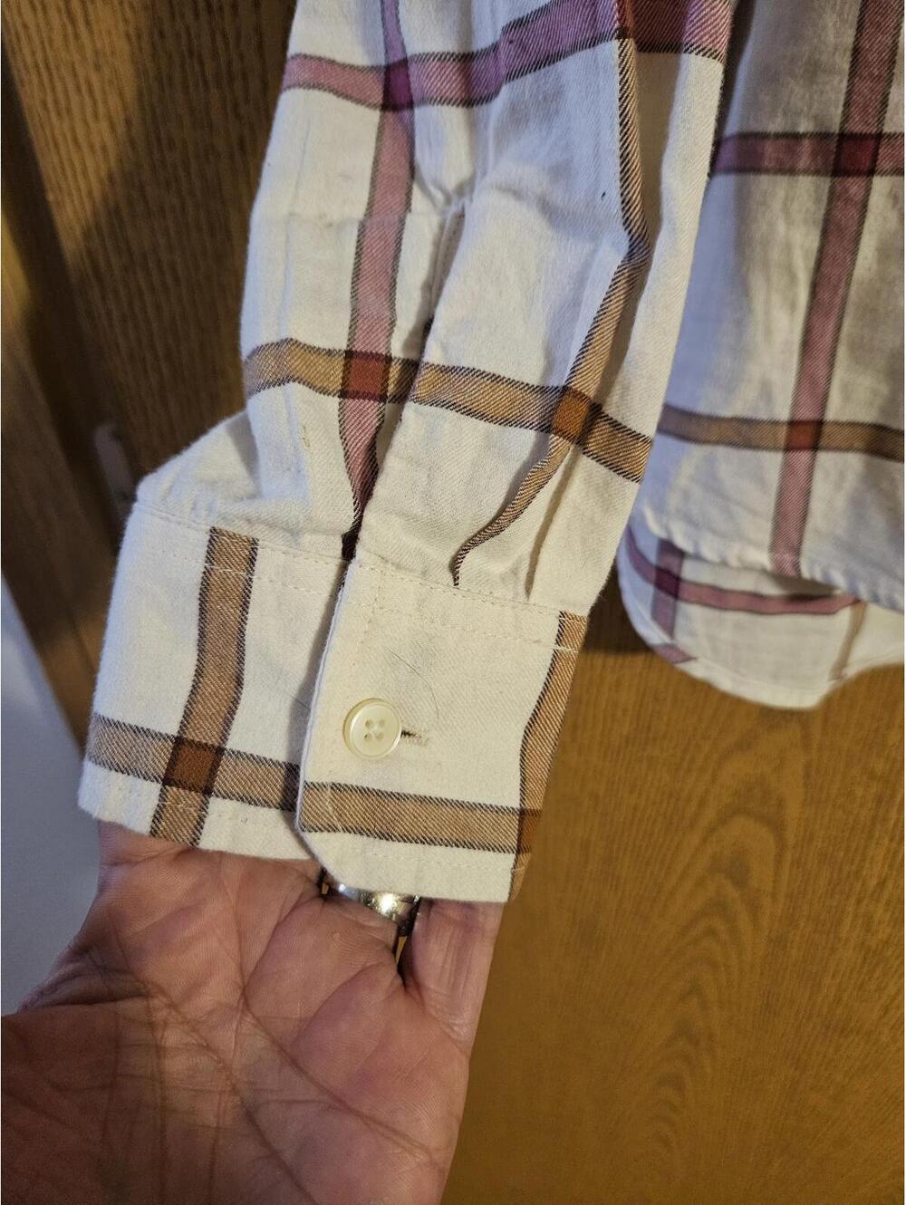 LOFT Button-Up Top - Picture 4 of 9